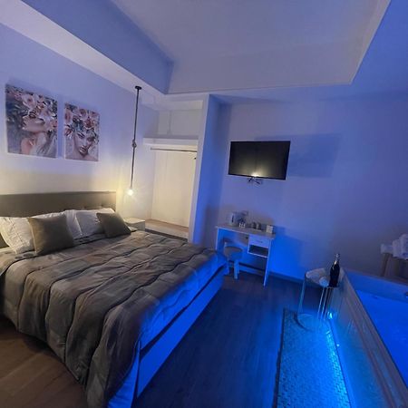 كروتوني Le Mariancarve Central Apartments المظهر الخارجي الصورة